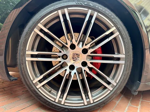 Porsche 911 911 Carrera 4 Black Edition
