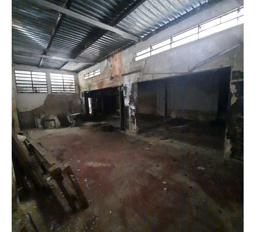 Se Alquila Casa Comercial En La Carlota Para Remodelar
