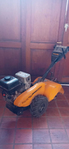 Imagen 1 de 3 de Alquiler De Motocultivador Con Operario