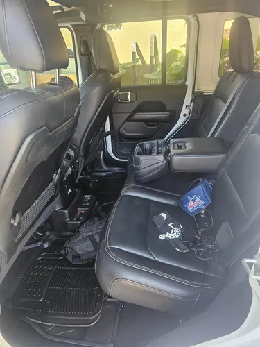 Jeep Wrangler 3.6 Unlimited Sahara 4x4 At