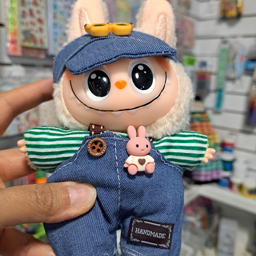 Labubu Peluche Llavero The Monsters Exclusivos Visera Azul