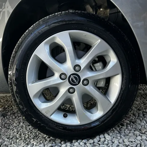 Nissan March 1.6 Sense At