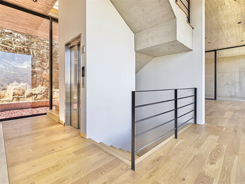 Nueva, En Condominio: Santa María De Manquehue
