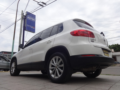 Imagen 12 de 20 de Volkswagen Tigual Sport & Style 200tsi 4motion { Excelente }