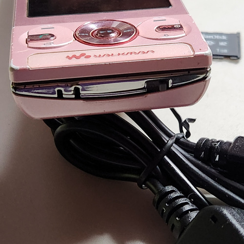Sony Ericsson Walkman W705 Rosa Tiene Código, Con Cable De Carga, Memoria 1gb, !leer Descripcion!, Pantech, Benq, iPhone, Blackberry, Alcatel, W600 (Usado)