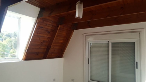Casa En Venta De 3 Dormitorios C/ Cochera Y Piscina En Río Ceballos