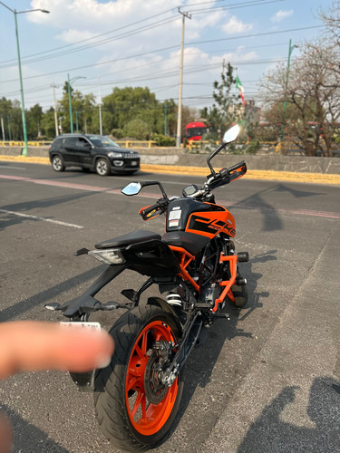 En Excelentes Condiciones. Varios Extras. Tarjeta Y Placa