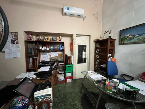 Venta Casa 3 Dormitorios Talleres Este -a. Crédito