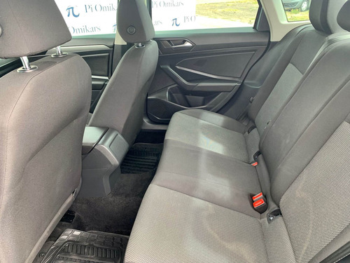 Imagen 14 de 15 de Volkswagen Jetta 2019 1.4 Trendline At