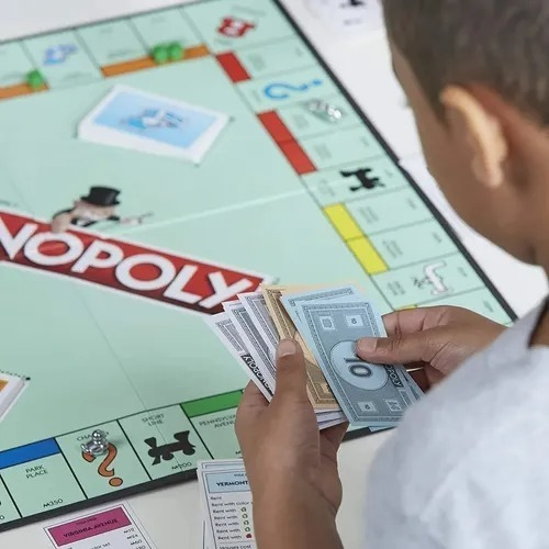 Jogo De Tabuleiro Gaming Monopoly C1009 Hasbro