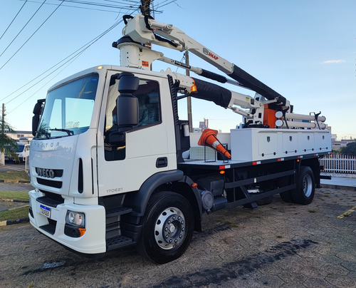 Iveco Tector 170e21 Ano 2022 Cesto Aéreo Outher Side Isolado