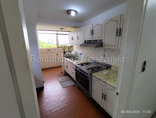 Apartamento Inm Ubicado En La Zona Norte De Valencia, Con 135 Mtrs2, El Conjunto Posee Piscina Y Área Para Ejercitar, Tiene Pozo. Agua Blanca