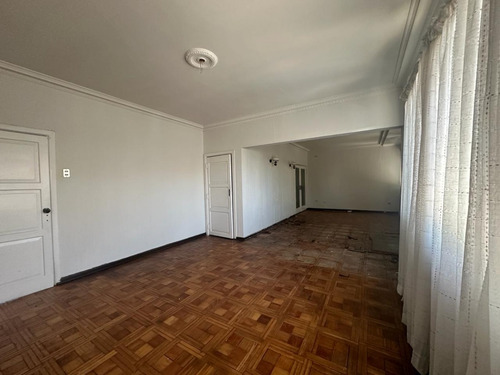 Vendo Casa Con Amplio Terreno, 200mts Plaza Armas - Chillán