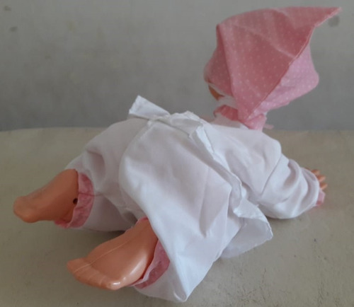 Bebé Bebote Muñeca Conny Gateadora Cariñitos (Usado)
