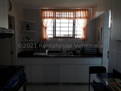 Imagen 12 de 23 de Apartamento En Venta En Cumbres De Curumo 22-6130