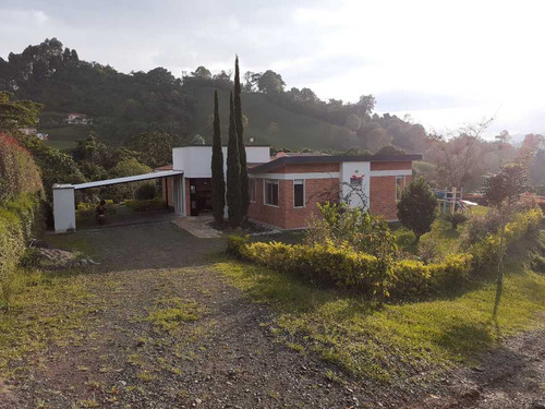 Casa Campestre En Venta  En Santa Rosa Vía A Termales / Cod: 5604433 (48640).