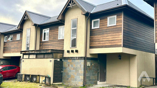 Casa En Condominio En Venta En Pucón (69934)