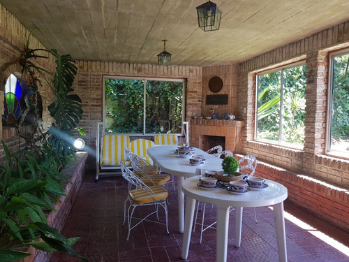 Imagen 14 de 14 de Al Frente, Muy Soleado
