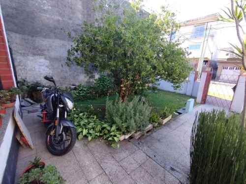 Casa En Venta - 2 Dormitorios 1 Baño - Quilmes