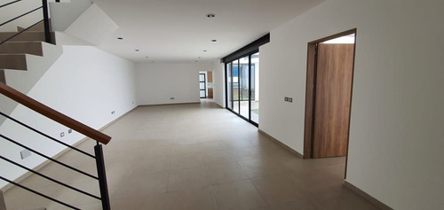 Imagen 6 de 19 de Amplia Casa En Venta En Zibatá, Querétaro