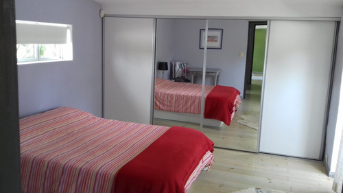 Venta Casa 2 Dormitorios El Tesoro Con Cochera