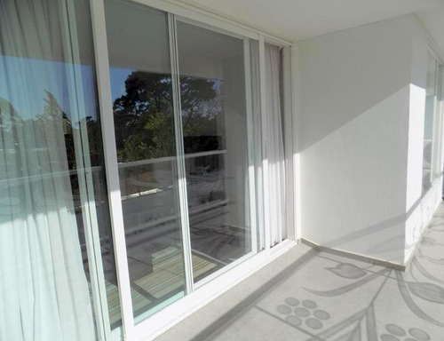Apartamento En Venta De 1 Dormitorio En Roosevelt