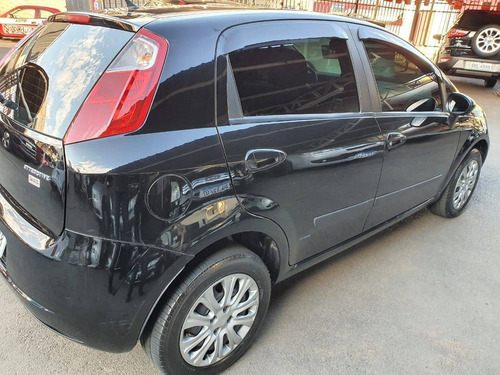Imagem 6 de 10 de Fiat Punto 1.4 Attractive 8v Flex 4p Manual 2011