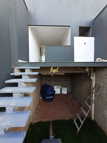 Imagem 11 de 19 de Fontesville - Casa 2/4 - Amplo Quintal Gramado - Piso Porcelanato - 2 Vagas - Cs2201v8