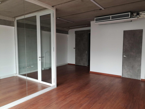 Luminosa Ciudad Empresarial 131 M2 , Dos Niveles Terraza