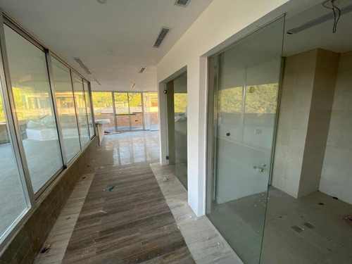 Imagen 20 de 28 de Adriana Castellanos Ofrece Espectacular Penthouse En Venta En La Trigaleña Cod. 166138