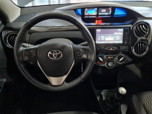Imagen 4 de 8 de Toyota Etios 1.5 5ptas Xls 2016