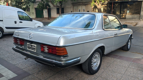 Imagen 10 de 17 de Mercedes Benz 1980 Coupé 230ce