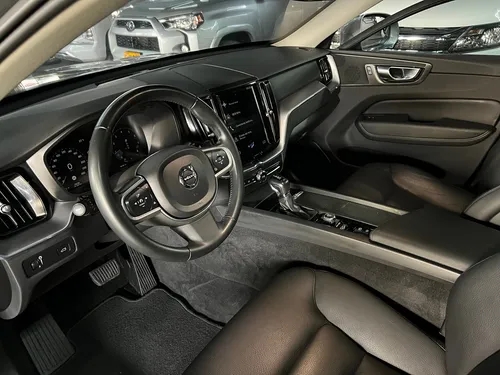 Volvo XC60 2.0 T5 Awd Momentum BLINDADA II