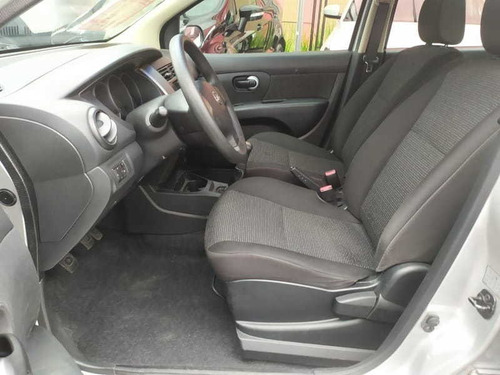 Nissan Livina 1.6 16v Flex 4p