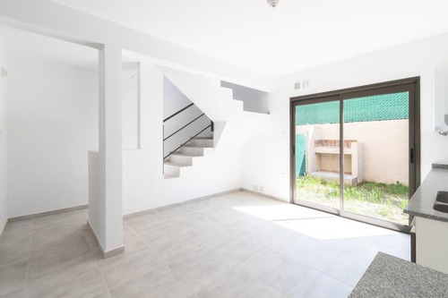Imagen 13 de 30 de Rebajado Oportunidad - Haus701- Dúplex En Venta Dos Dormitorios. Con Cochera. Recibe Menor.