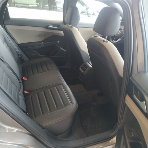 Imagen 23 de 25 de Volkswagen Taos 2023 1.4 250 Tsi Hero