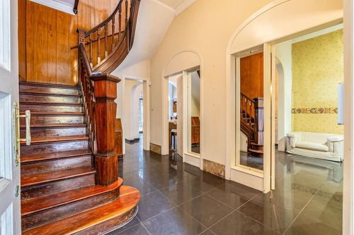 Excelente Casa - Venta - 8 Amb - Jardin - Piscina - Cocheras - Belgrano R