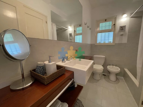 Venta De Casa Amplia De Construcción Sólida Sobre Primera Fila De Mar En La Juanita, José Ignacio - Ref : Eqp5565