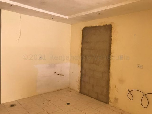 Imagen 5 de 7 de Vivienda Ubicada En Buena Zona De Punto Fijo