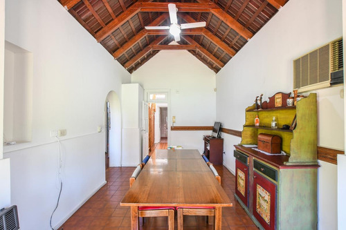 Imagen 9 de 30 de Casa De 3 Dormitorios En Venta Con Pileta Y Quincho Fisherton