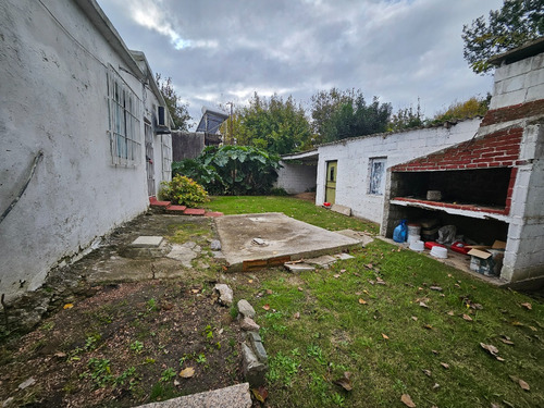 Venta Casa 2 Dormitorios Nuevo París Con Cochera