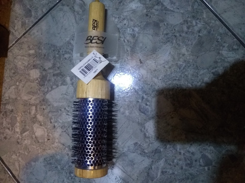 Cepillo Para Cabello. Marca Besi, Nuevo De Paquete.