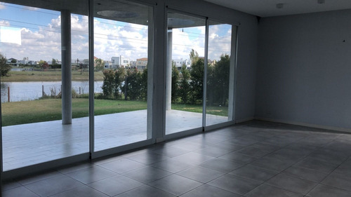 Imagen 9 de 30 de Casa En Venta En San Gabriel, Villanueva, Tigre