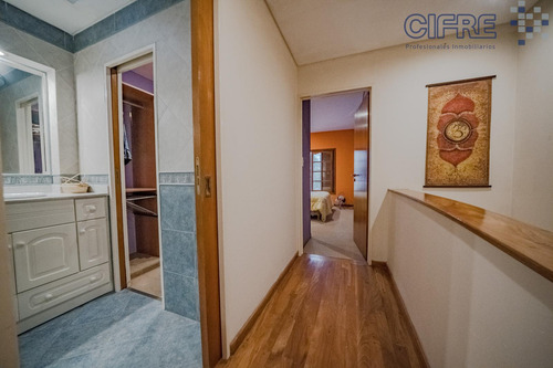 Duplex De 4 Ambientes Quincho, Jardin Y Cochera Para 2 Autos