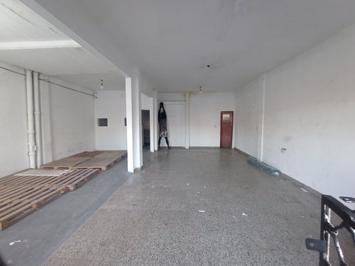 Edificio En Block De 5 Unidades Funcionales - Ideal Dos Familias O Inversión