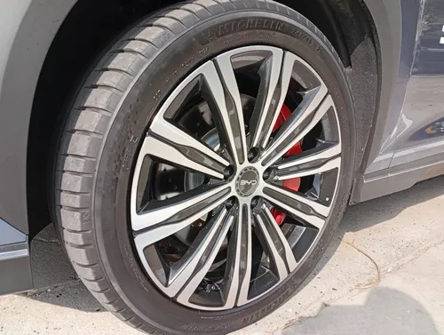 BYD Sealion 7