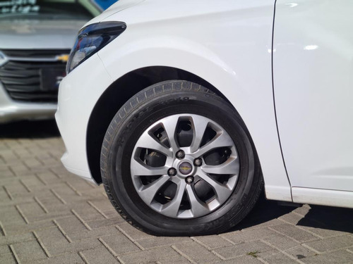 Chevrolet Onix 1.0 8V Flex 5p Mec.