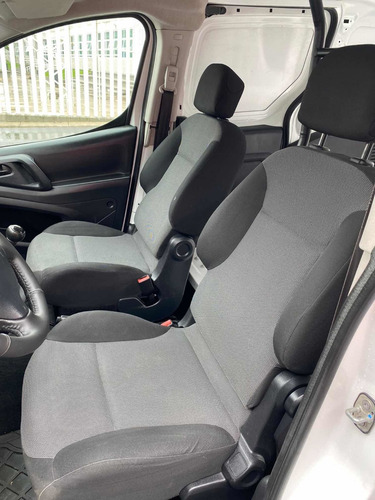 Imagen 9 de 11 de Peugeot Partner 2017 1.6 Hdi Maxi Mt