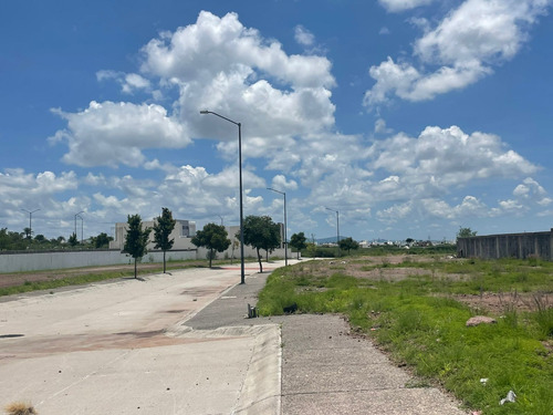 Terreno En Venta En Villas De Bernalejo, Irapuato, Gto.