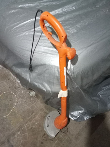 Imagem 1 de 3 de Cortador De Grama Funcionando Normalmente Bivolt
